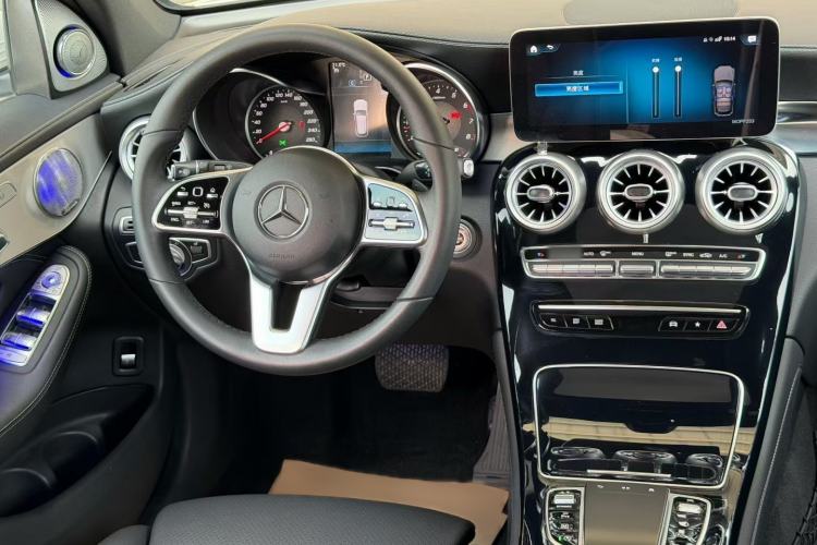 Used Mercedes-Benz GLC 2020 GLC 260 L 4MATIC Dynamic Model Interior 2