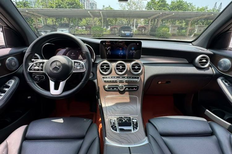 Used Mercedes-Benz GLC 2020 GLC 260 L 4MATIC Luxury Model Interior 2