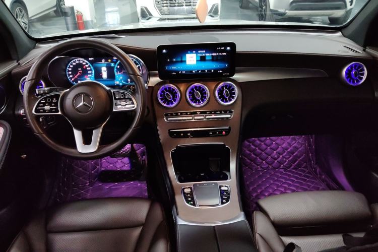 Used Mercedes-Benz GLC 2020 Facelift GLC 300 L 4MATIC Dynamic Edition Interior 2