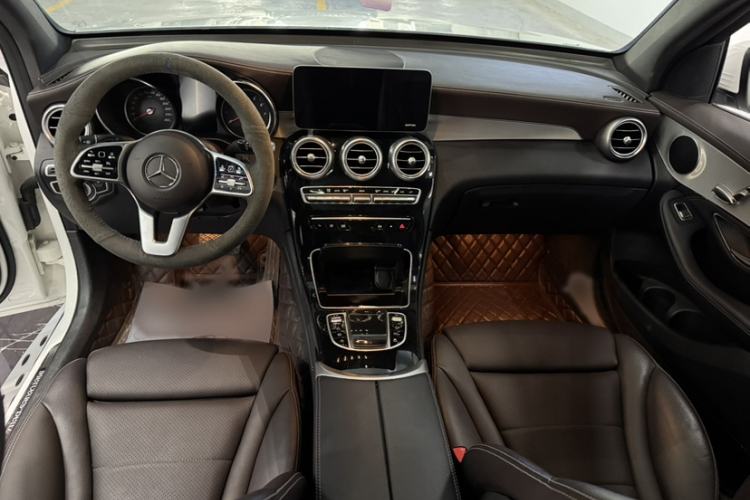 Used Mercedes-Benz GLC 2020 GLC 260 L 4MATIC Dynamic Model Interior 3