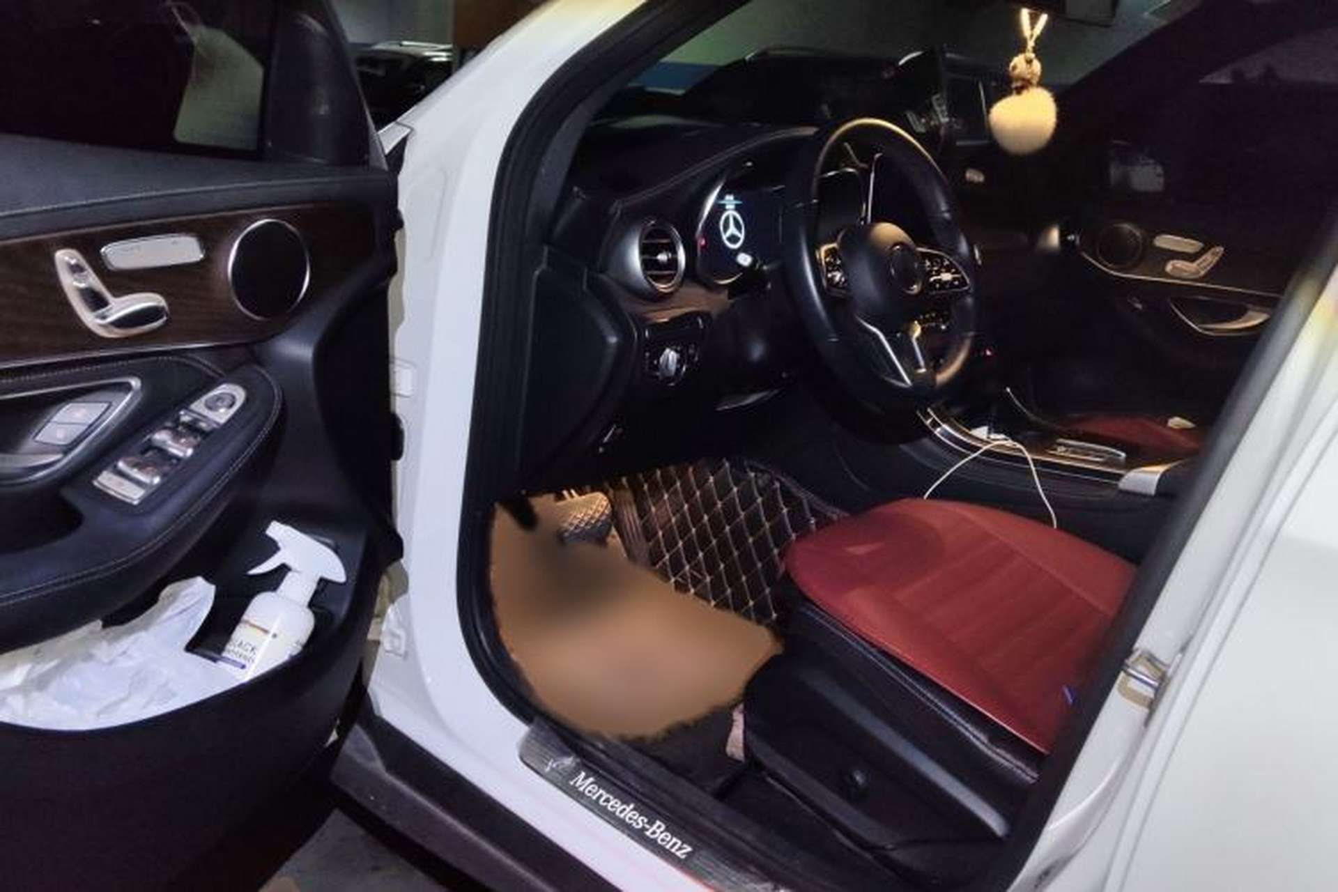 Used Mercedes-Benz GLC 2020 GLC 260 L 4MATIC Luxury Model Interior 3