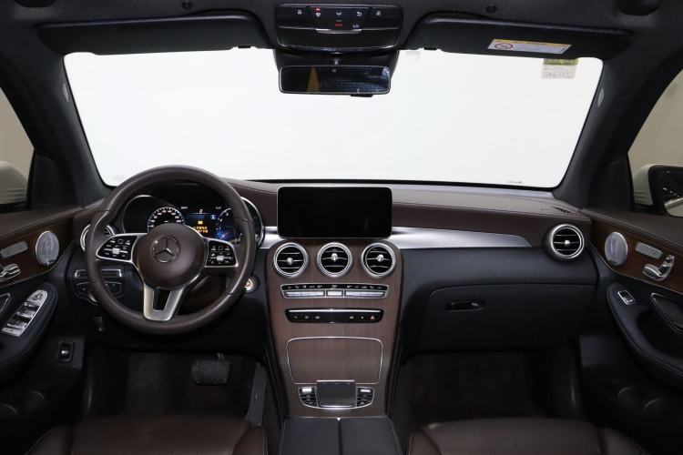 Used Mercedes-Benz GLC 2020 Facelifted GLC 300 L 4MATIC Luxury Edition Interior 3
