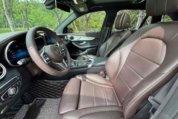 Used Mercedes-Benz GLC 2020 Facelifted GLC 260 L 4MATIC Dynamic Edition Interior 3