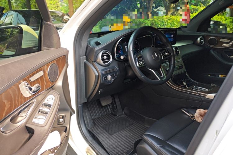 Used Mercedes-Benz GLC 2020 GLC 300 L 4MATIC Dynamic Edition Interior 3