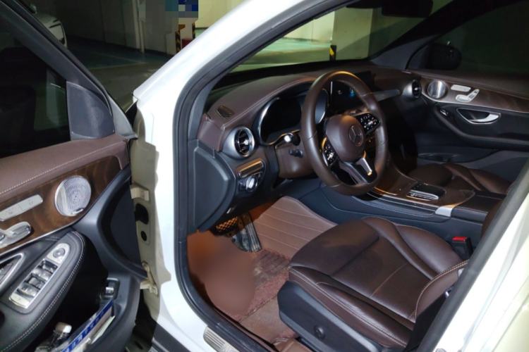 Used Mercedes-Benz GLC 2020 Facelift GLC 300 L 4MATIC Dynamic Edition Interior 3