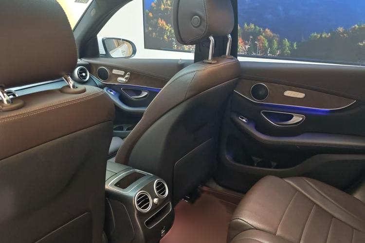 Used Mercedes-Benz GLC 2020 GLC 260 L 4MATIC Luxury Model Interior 3