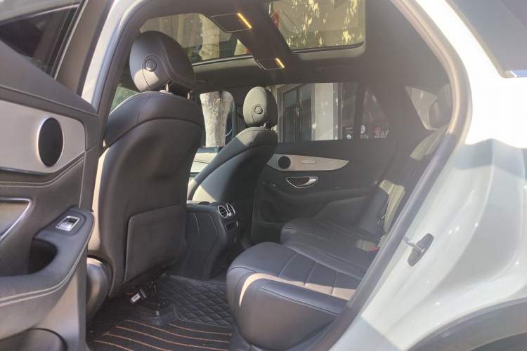 Used Mercedes-Benz GLC 2020 GLC 260 L 4MATIC Dynamic Model Interior 3