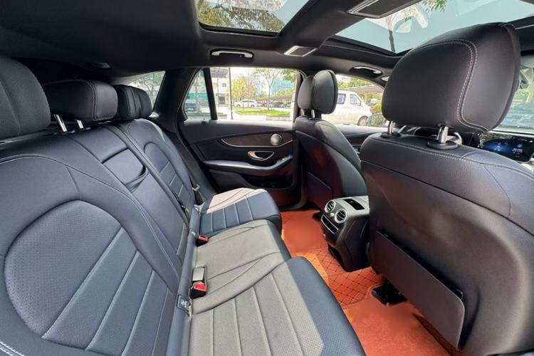 Used Mercedes-Benz GLC 2020 GLC 260 L 4MATIC Luxury Model Interior 3