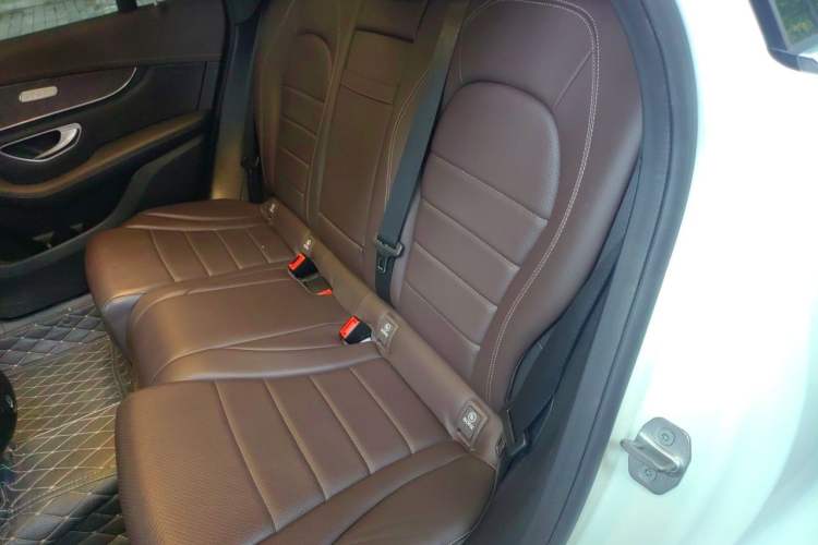 Used Mercedes-Benz GLC 2020 Facelift GLC 260 L 4MATIC Luxury Edition Interior 4