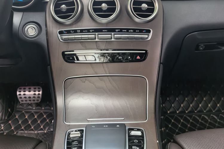 Used Mercedes-Benz GLC 2020 GLC 300 L 4MATIC Dynamic Edition Interior 4