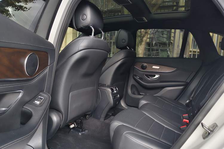 Used Mercedes-Benz GLC 2020 GLC 300 L 4MATIC Dynamic Edition Interior 4