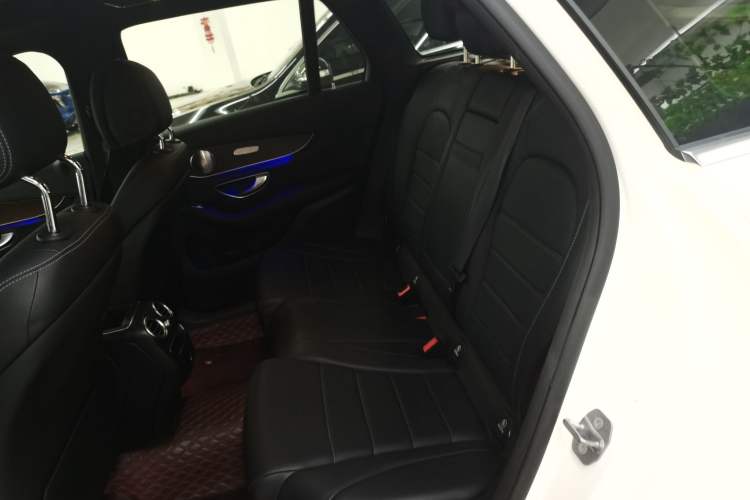 Used Mercedes-Benz GLC 2020 GLC 300 L 4MATIC Dynamic Edition Interior 4