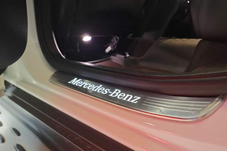 Used Mercedes-Benz GLC 2020 Facelift GLC 300 L 4MATIC Dynamic Edition Interior 5