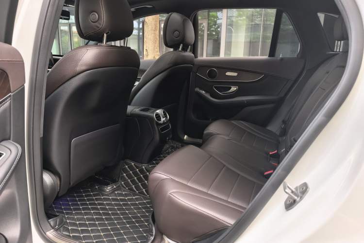 Used Mercedes-Benz GLC 2020 GLC 300 L 4MATIC Dynamic Edition Interior 5