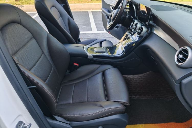 Used Mercedes-Benz GLC 2020 Facelifted GLC 260 L 4MATIC Dynamic Edition Interior 5