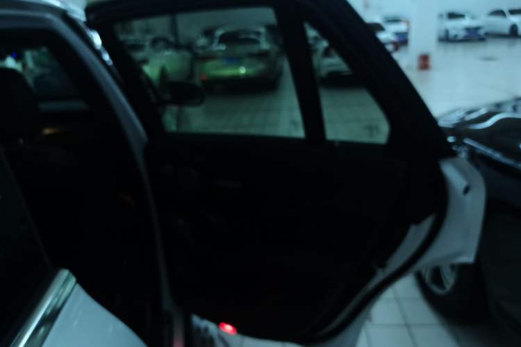 Used Mercedes-Benz GLC 2020 GLC 300 L 4MATIC Dynamic Edition Interior 6