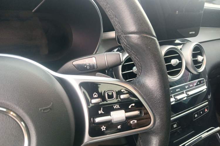Used Mercedes-Benz GLC 2020 Facelifted GLC 260 L 4MATIC Dynamic Edition Interior 6
