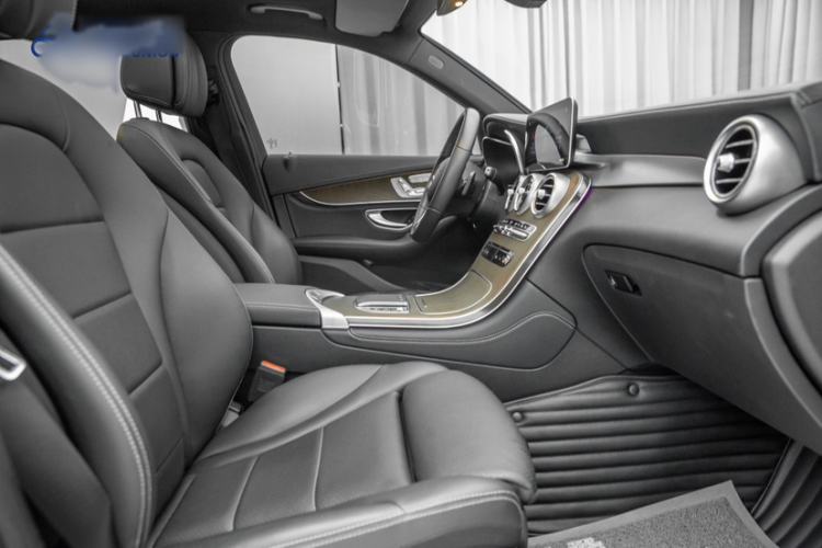 Used Mercedes-Benz GLC 2020 Facelift GLC 300 L 4MATIC Dynamic Edition Interior 7