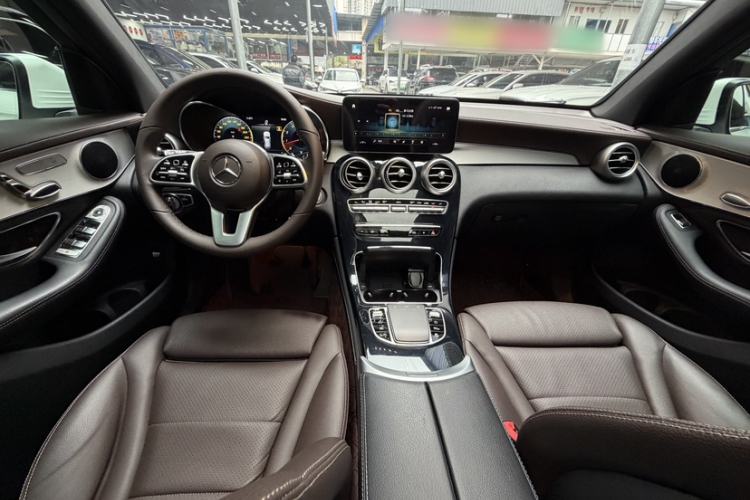 Used Mercedes-Benz GLC 2020 Facelifted GLC 260 L 4MATIC Dynamic Edition Interior 7