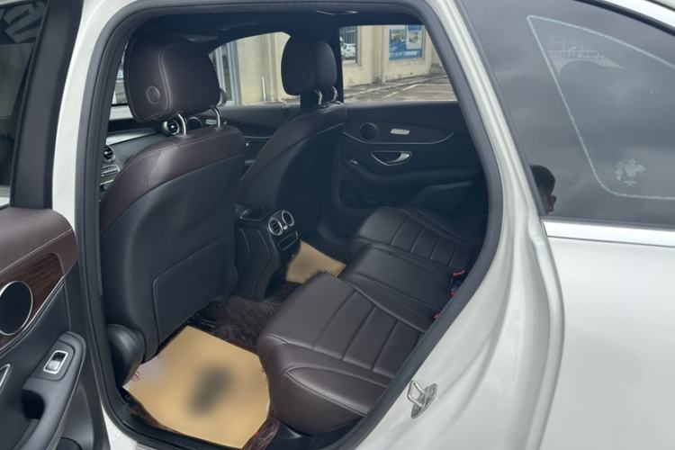Used Mercedes-Benz GLC 2020 Facelift GLC 260 L 4MATIC Luxury Edition Interior 8