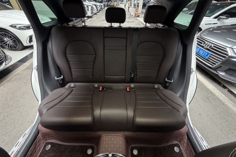 Used Mercedes-Benz GLC 2020 Facelifted GLC 260 L 4MATIC Dynamic Edition Interior 9