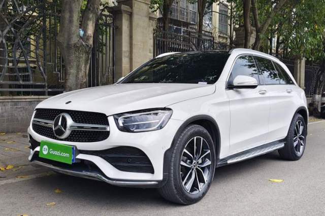 Ojetý Mercedes-Benz GLC 2020 GLC 300 L 4MATIC Dynamic Edition