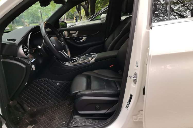 Used Mercedes-Benz GLC 2020 GLC 300 L 4MATIC Dynamic Edition Left Front Seat