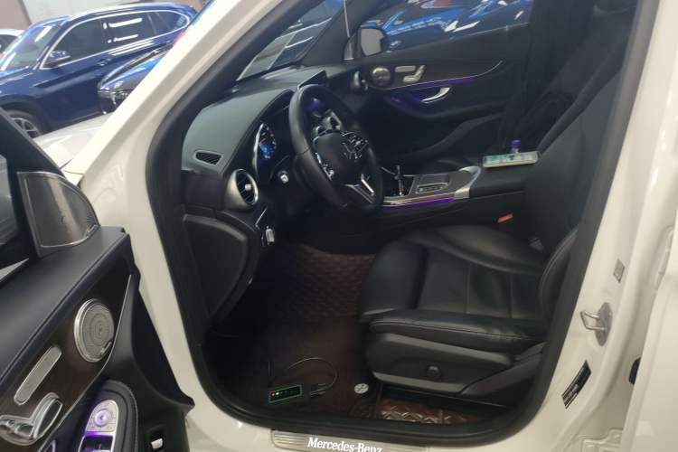Used Mercedes-Benz GLC 2020 GLC 260 L 4MATIC Luxury Model Left Front Seat
