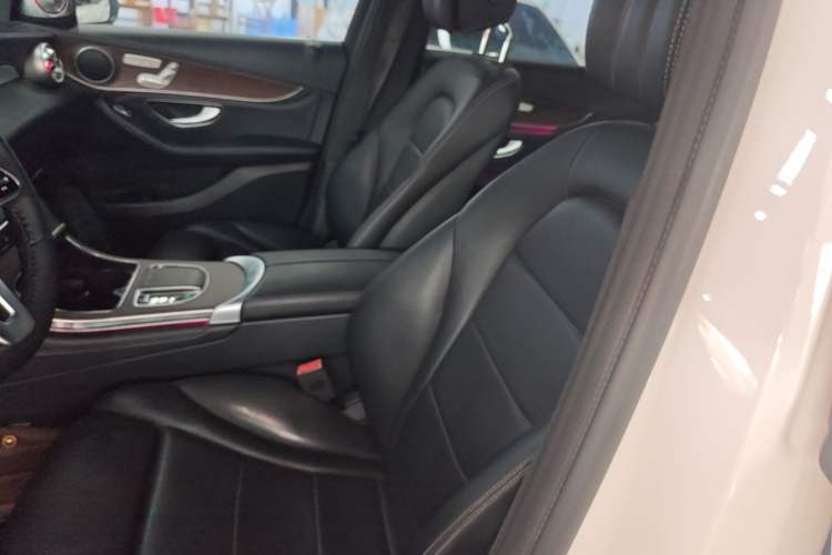 Used Mercedes-Benz GLC 2020 GLC 300 L 4MATIC Dynamic Edition Left Front Seat