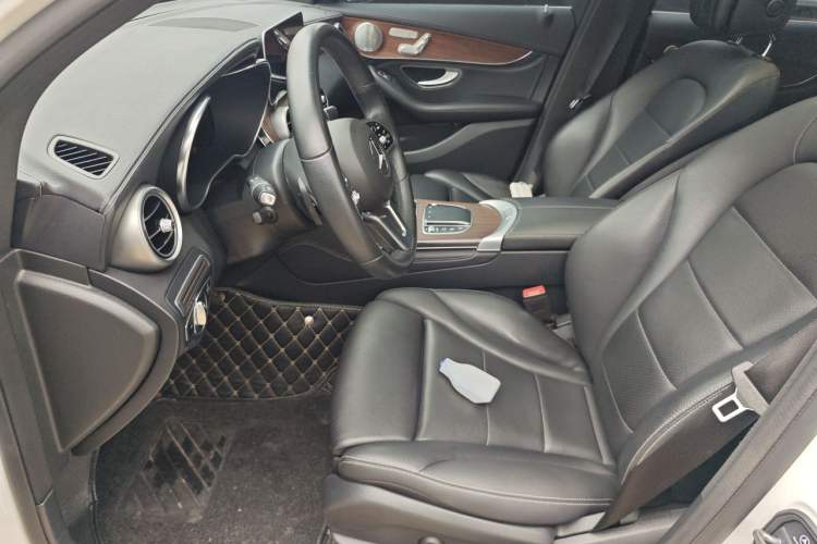 Used Mercedes-Benz GLC 2020 GLC 300 L 4MATIC Luxury Model Left Front Seat
