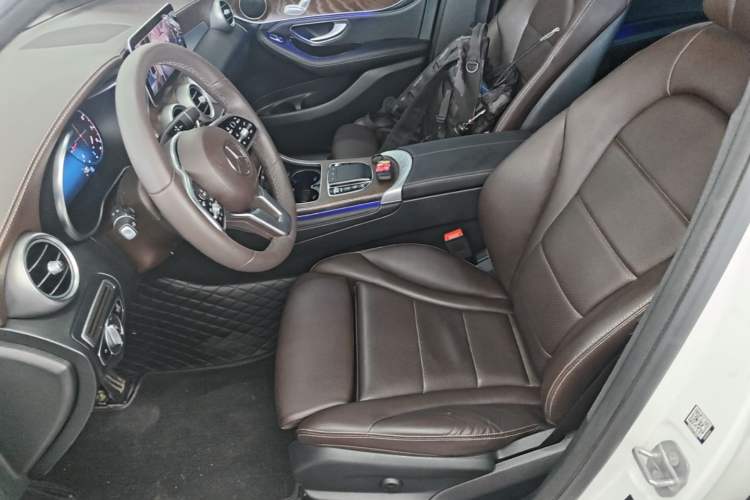 Used Mercedes-Benz GLC 2020 Facelift GLC 260 L 4MATIC Luxury Edition Left Front Seat