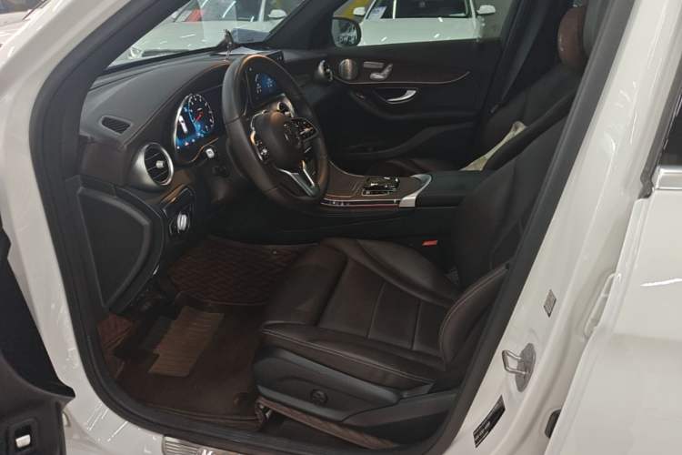Used Mercedes-Benz GLC 2020 GLC 300 L 4MATIC Dynamic Edition Left Front Seat