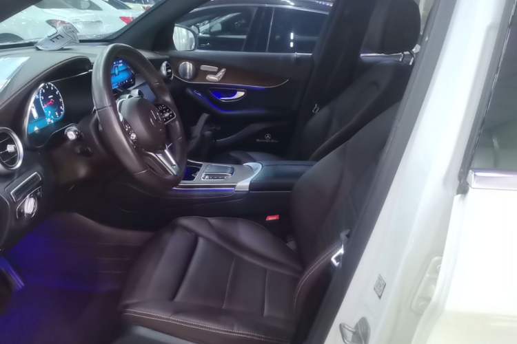 Used Mercedes-Benz GLC 2020 Facelifted GLC 300 L 4MATIC AMG-Line Left Front Seat