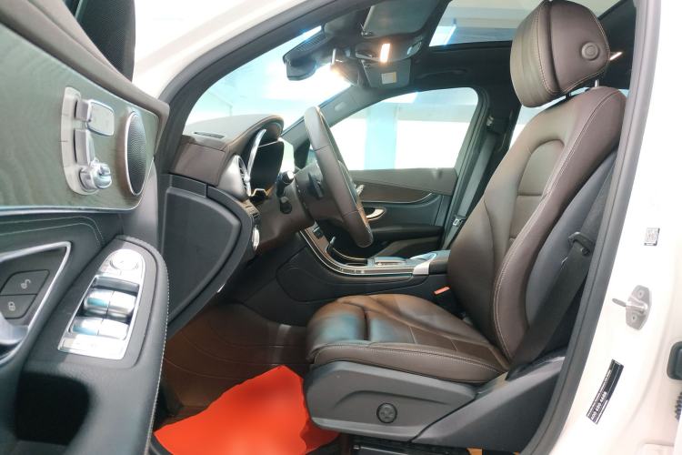 Used Mercedes-Benz GLC 2020 GLC 300 L 4MATIC Dynamic Edition Left Front Seat