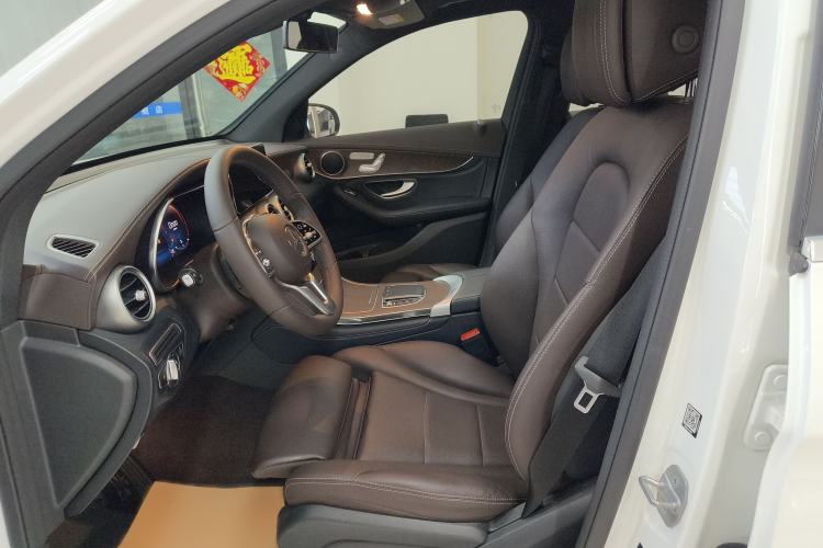Used Mercedes-Benz GLC 2020 Facelift GLC 260 L 4MATIC Luxury Edition Left Front Seat
