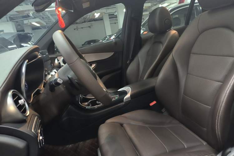 Used Mercedes-Benz GLC 2020 Facelifted GLC 260 L 4MATIC Dynamic Edition Left Front Seat
