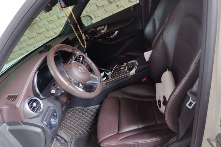 Used Mercedes-Benz GLC 2020 Facelift GLC 260 L 4MATIC Luxury Edition Left Front Seat