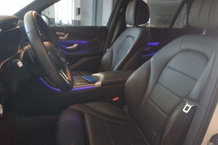 Used Mercedes-Benz GLC 2020 Facelift GLC 260 L 4MATIC Luxury Edition Left Front Seat