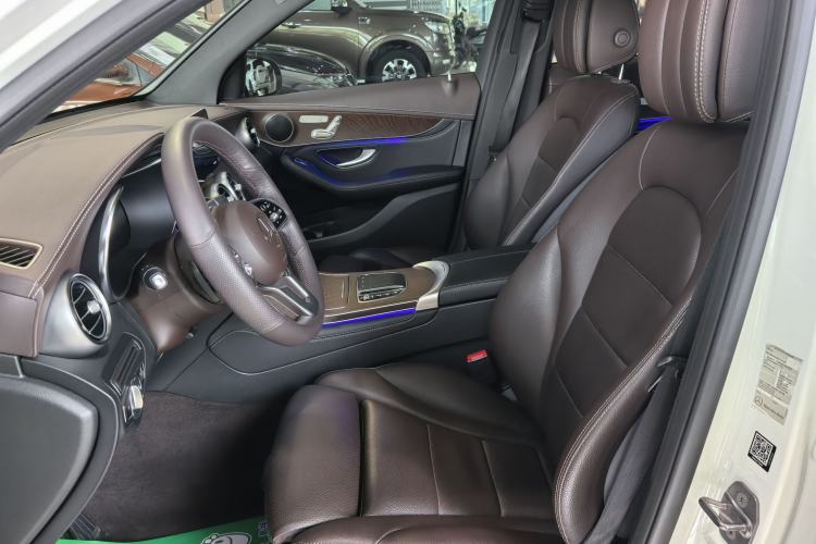 Used Mercedes-Benz GLC 2020 Facelift GLC 260 L 4MATIC Luxury Edition Left Front Seat