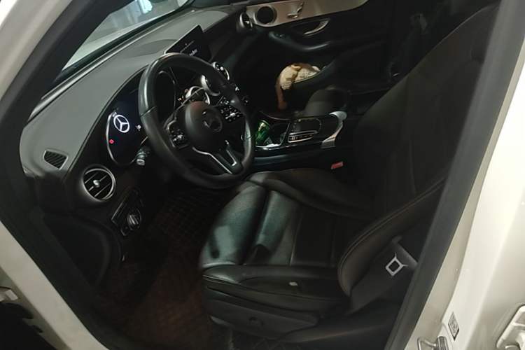 Used Mercedes-Benz GLC 2020 Facelifted GLC 260 L 4MATIC Dynamic Edition Left Front Seat