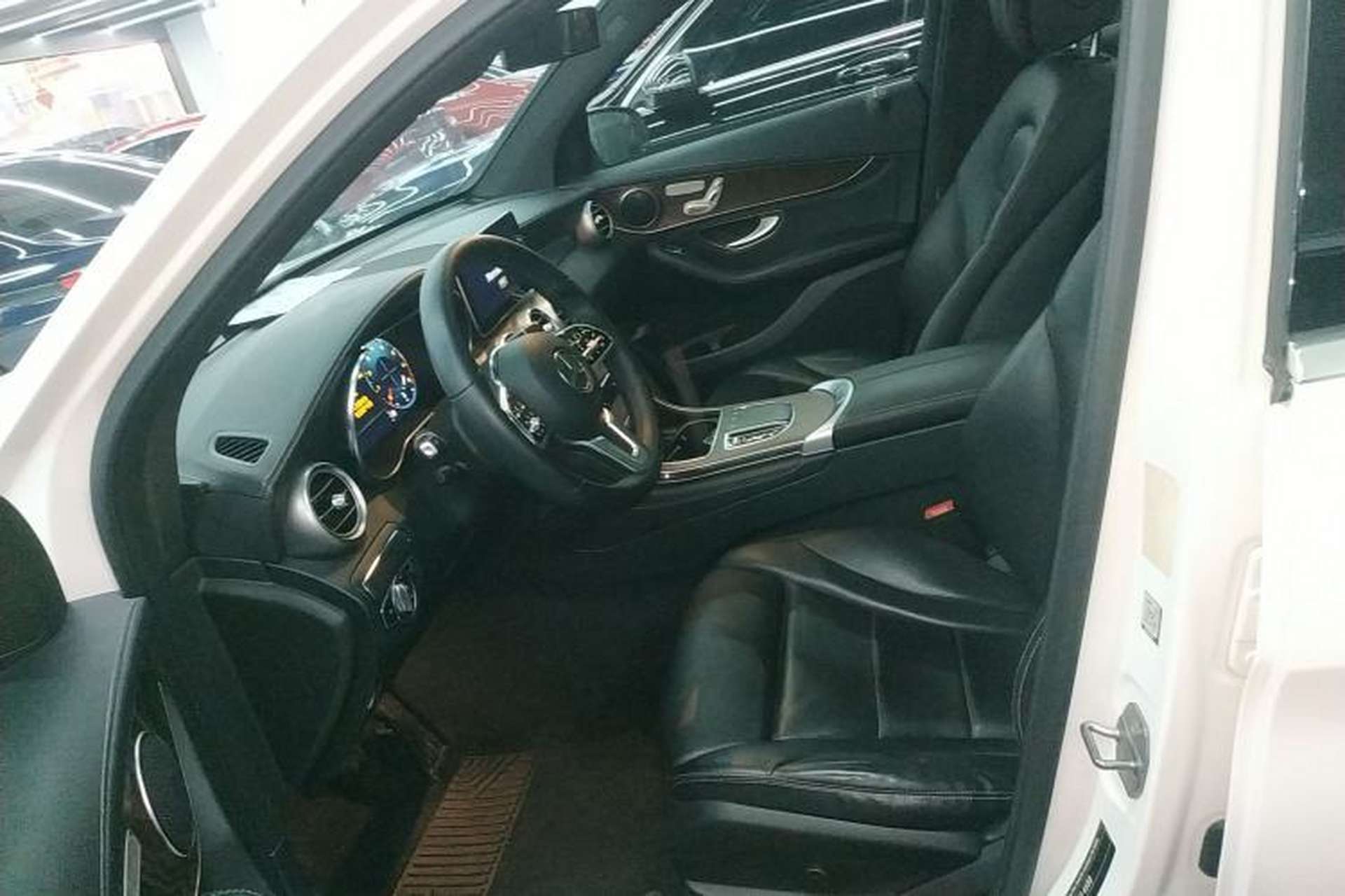 Used Mercedes-Benz GLC 2020 GLC 300 L 4MATIC Dynamic Edition Left Front Seat