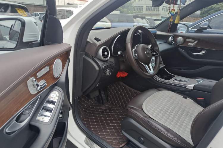 Used Mercedes-Benz GLC 2020 GLC 300 L 4MATIC Dynamic Edition Left Front Seat