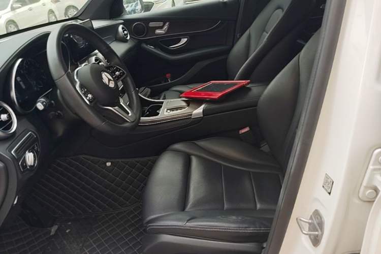 Used Mercedes-Benz GLC 2020 Facelift GLC 300 L 4MATIC Dynamic Edition Left Front Seat