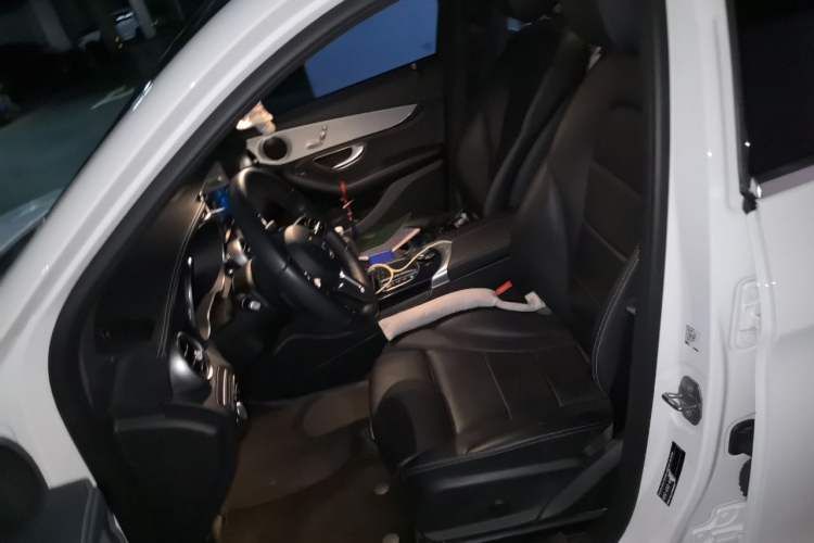 Used Mercedes-Benz GLC 2020 Facelifted GLC 260 L 4MATIC Dynamic Edition Left Front Seat
