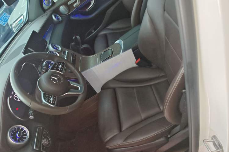 Used Mercedes-Benz GLC 2020 Facelift GLC 260 L 4MATIC Luxury Edition Left Front Seat
