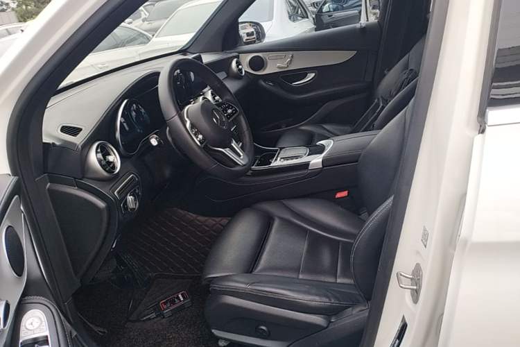 Used Mercedes-Benz GLC 2020 Facelifted GLC 260 L 4MATIC Dynamic Edition Left Front Seat