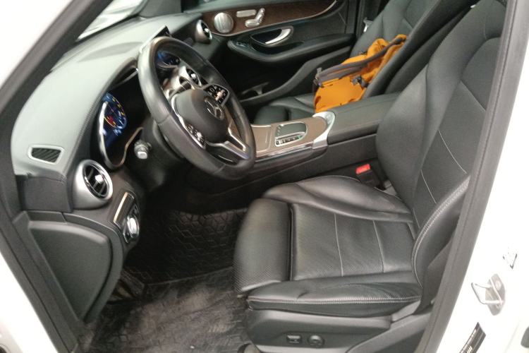 Used Mercedes-Benz GLC 2020 Facelift GLC 260 L 4MATIC Luxury Edition Left Front Seat