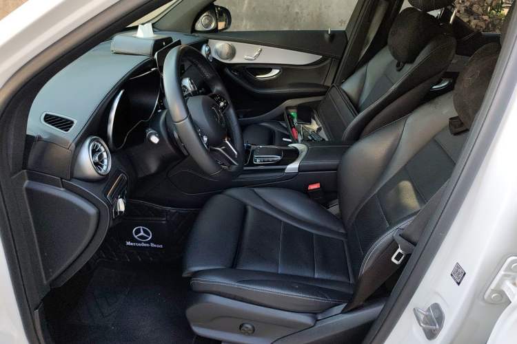 Used Mercedes-Benz GLC 2020 Facelifted GLC 260 L 4MATIC Dynamic Edition Left Front Seat