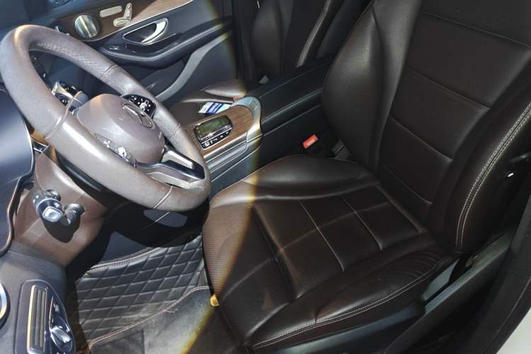 Used Mercedes-Benz GLC 2020 Facelift GLC 300 L 4MATIC Dynamic Edition Left Front Seat