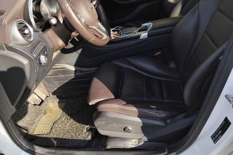 Used Mercedes-Benz GLC 2020 GLC 260 L 4MATIC Dynamic Model Left Front Seat